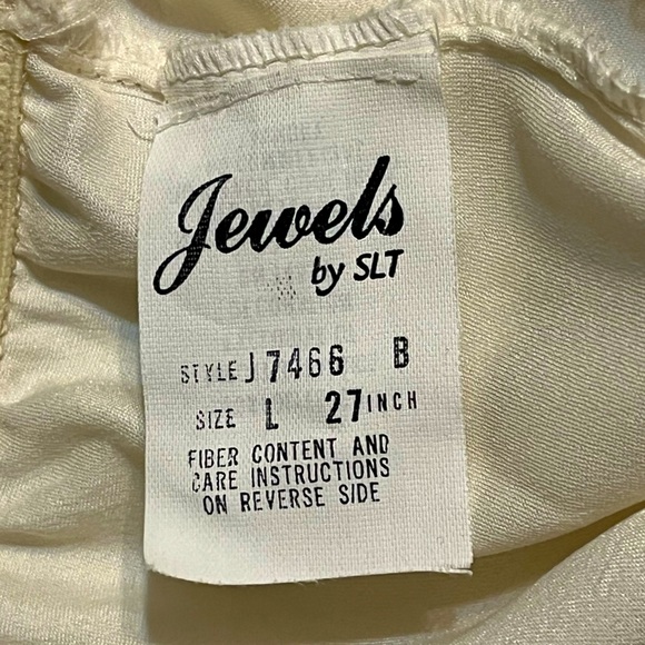 Victoria’s Secret Jewels by SLT Vintage Half Slip, Cream |L - Picture 14 of 17
